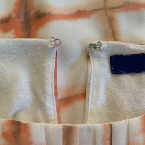 Apt. 9 Sleeveless Top, Sheer Overlay, Size Medium - Picture 10 of 11